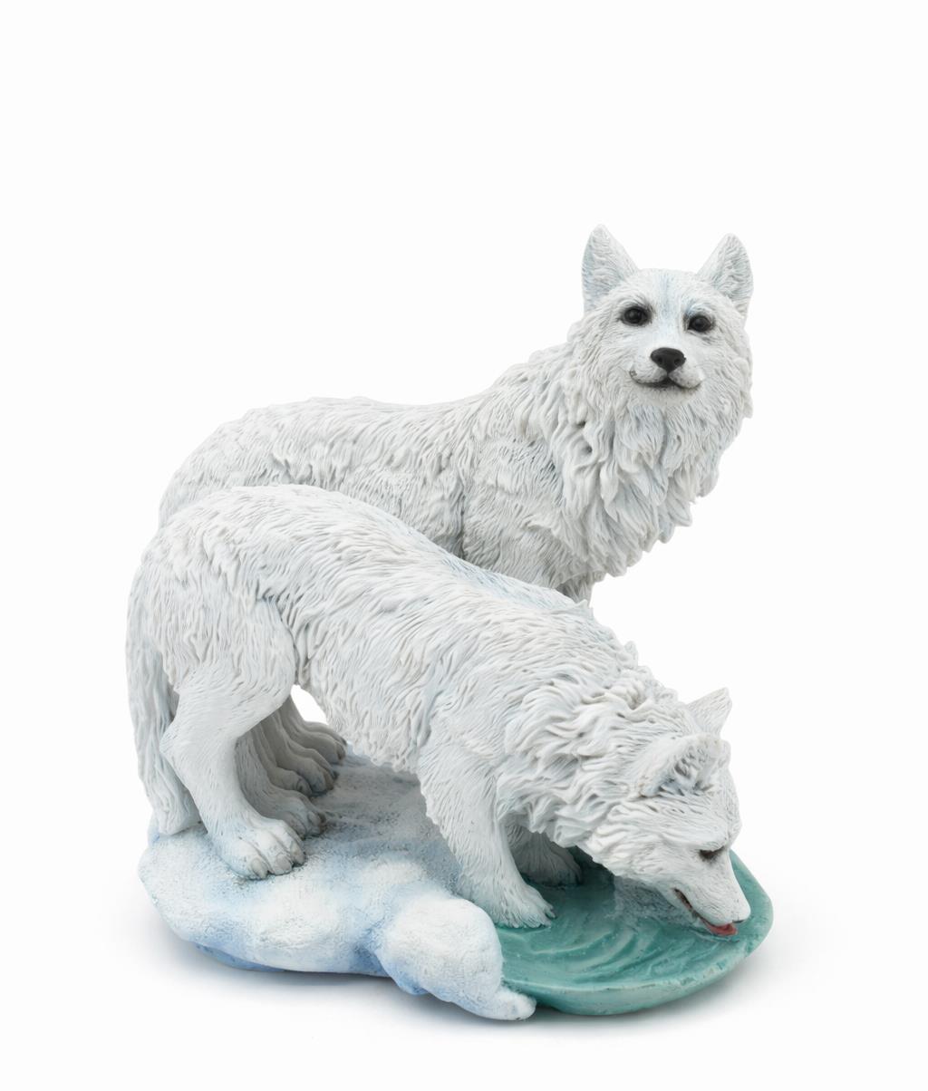 Arctic Wolf Pair Figurine Resin Wildlife Collectible Woodland Display Decor 14.8cm