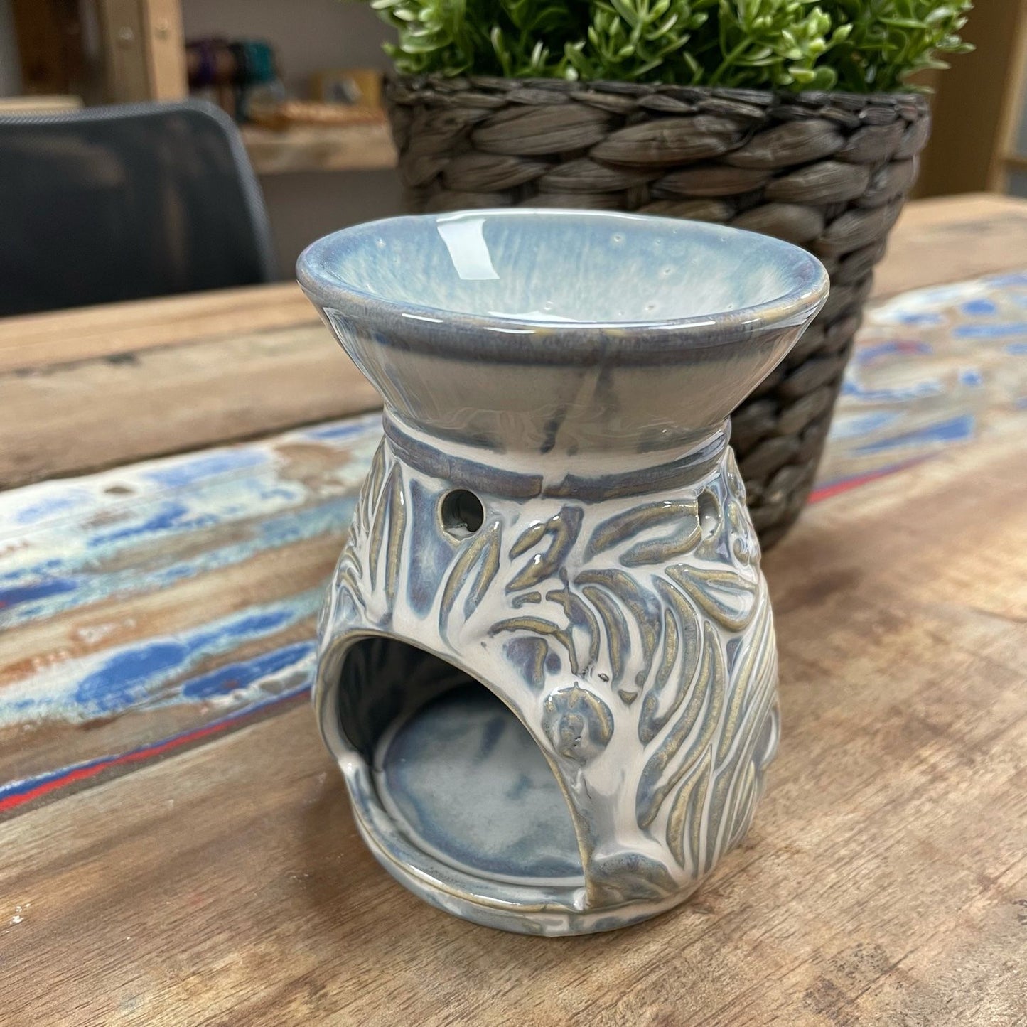 Venetian Round Scroll Design Oil Burner