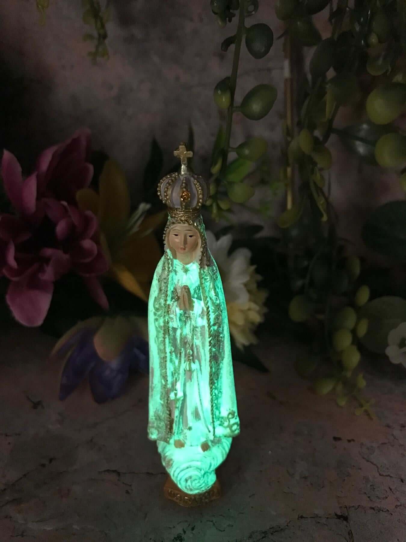 Small Glow in the Dark Blessed Virgin Mary Our Lady of Fatima Statue Luminous Ornament Figurine for Home or Chapel