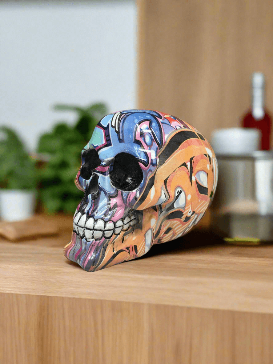 Neuheit Graffiti Schädel Ornament Figur Schädel Sammlung Skulptur Hause Dekoration Gothic Decor