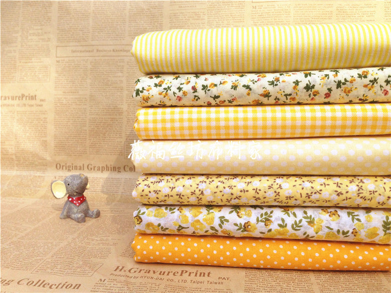 Small Floral Cotton Fabric Bundle - Assorted Patterns and Colours, Soft Quilting Fabric for DIY Crafts, Sewing, and Patchwork Projects