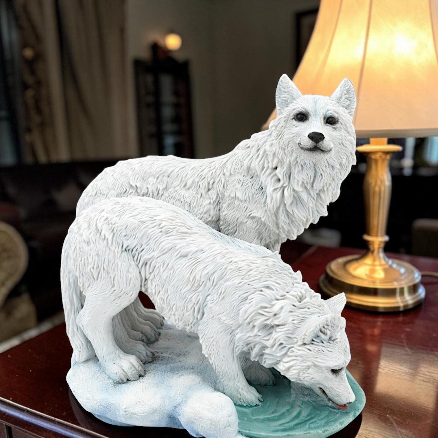 Arctic Wolf Pair Figurine Resin Wildlife Collectible Woodland Display Decor 14.8cm