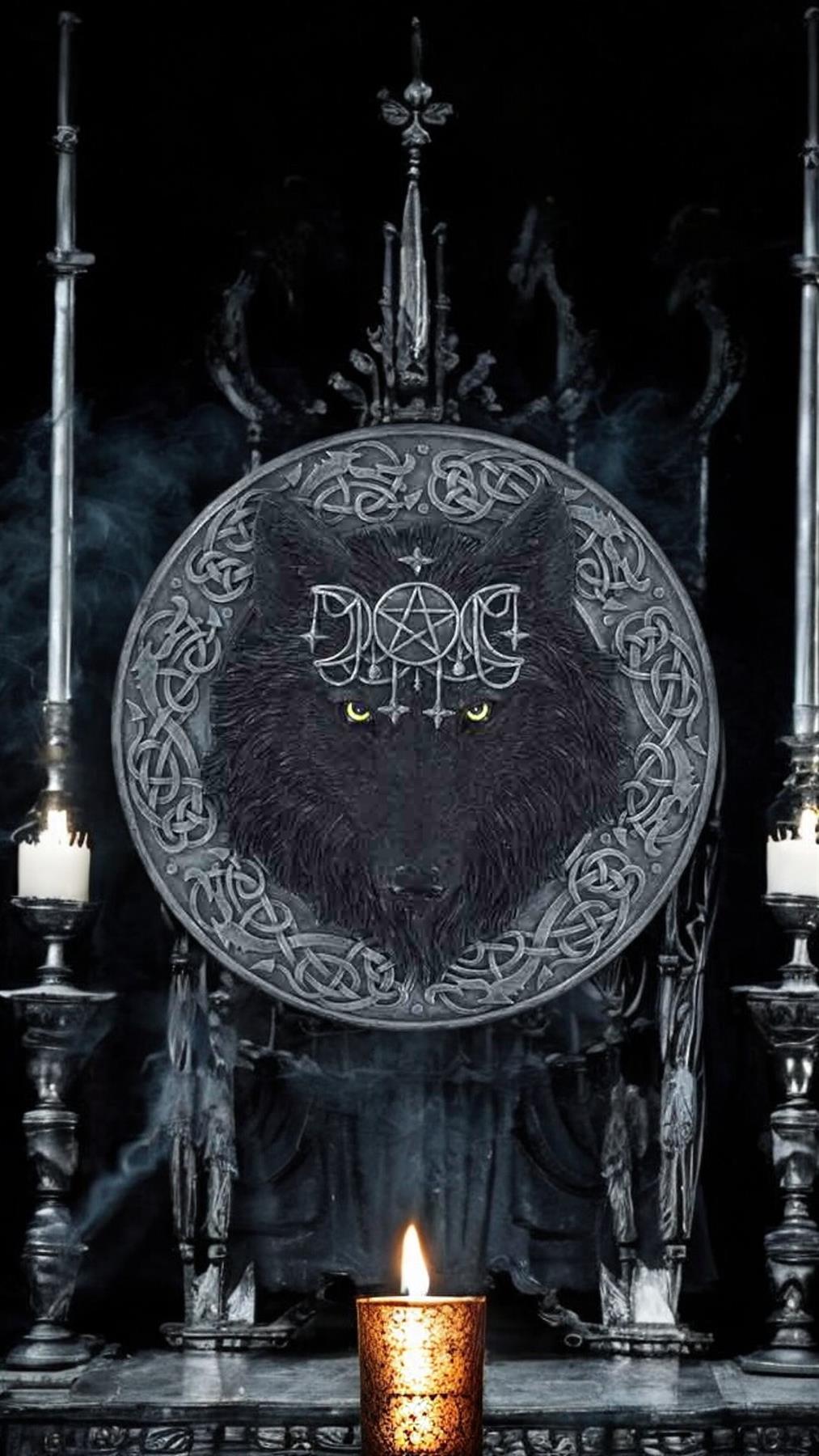 Black Wolf Celtic Pagan Wall Hanging Resin Plaque - Mystical Wiccan Home Decor 20cm