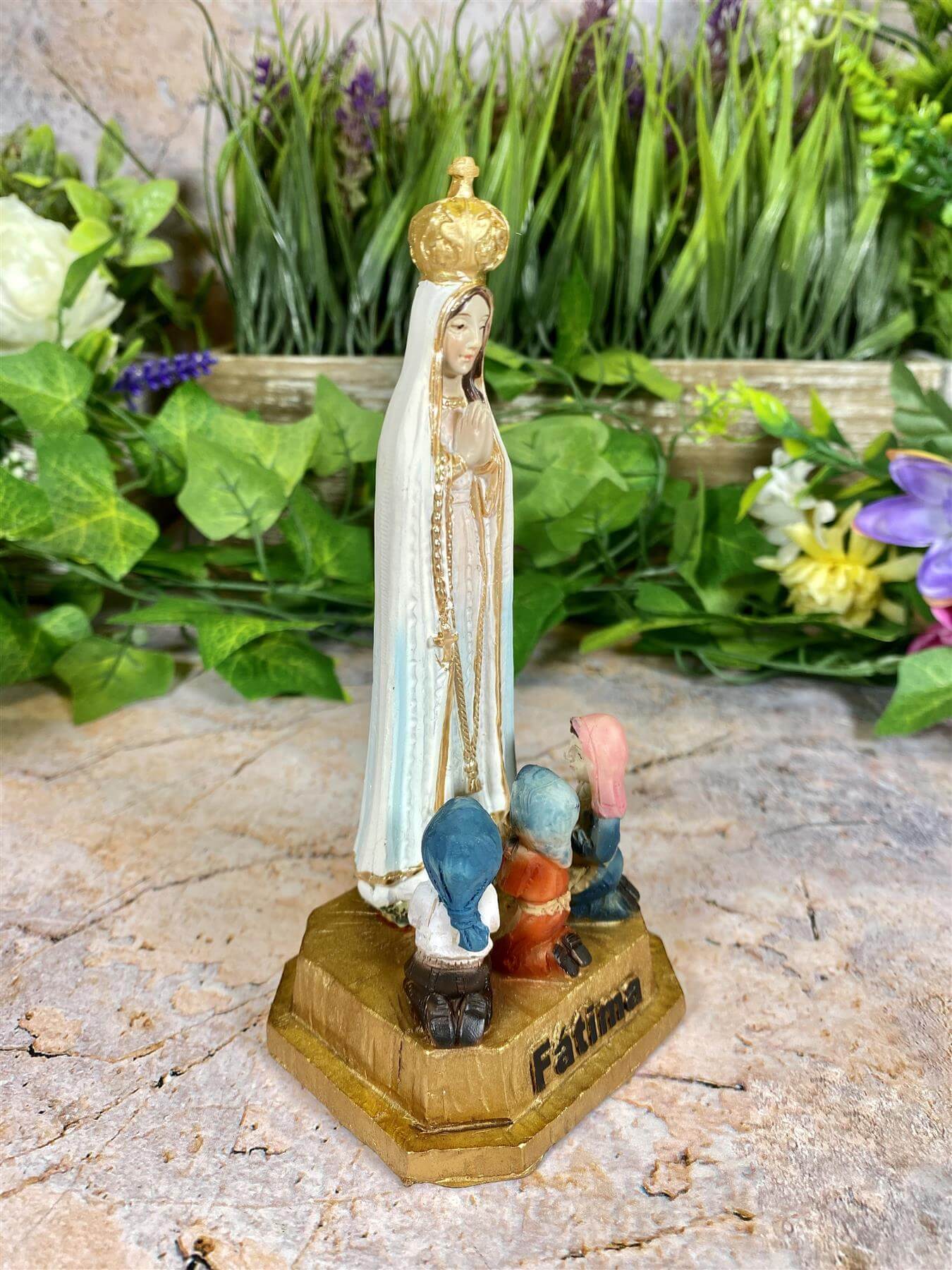 Statue en résine de Notre-Dame de Fatima avec enfants, figurine mariale peinte à la main, art religieux, décoration chrétienne, objet de collection spirituel