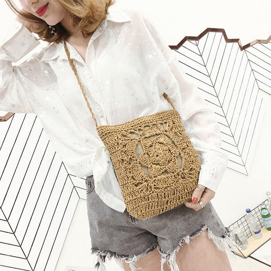 Bohemian Woven Hollow Out Beach Bag Women Crochet Fringed Straw Clutch Handmade Day Clutches Knitting Weave Boho Summer Bag Z70