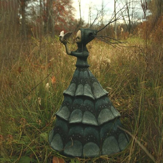 Halloween Witch Figurine Statue Resin Creepy Witch Sculptures Garden