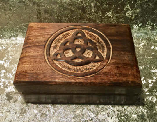 Hand-Carved Celtic Triquetra Wooden Tarot Box – Wiccan Pagan Keepsake,  Engraved Spiritual Storage for Tarot Cards