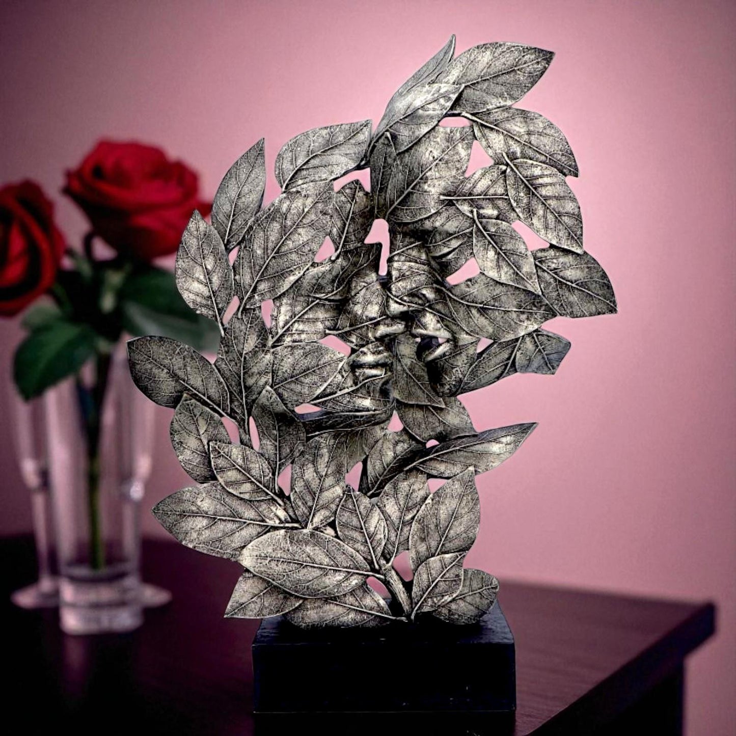 Kissing Couple Silver Leaf Statue Romantic Home Decor Modern Metallic Sculpture