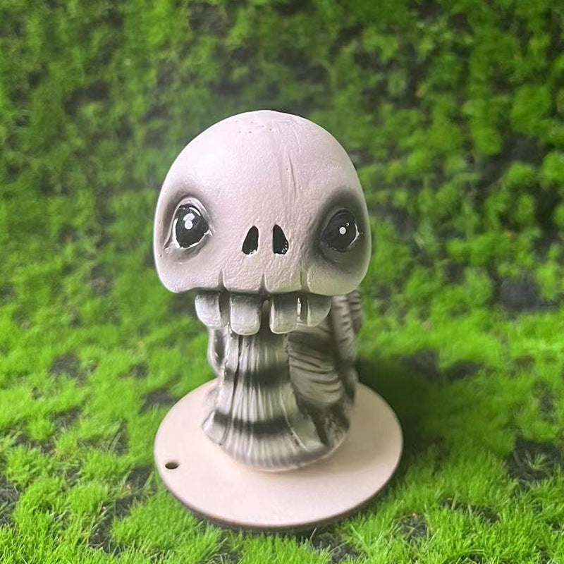 Halloween Shaking Head Skull Snail Decorative Resin Crafts