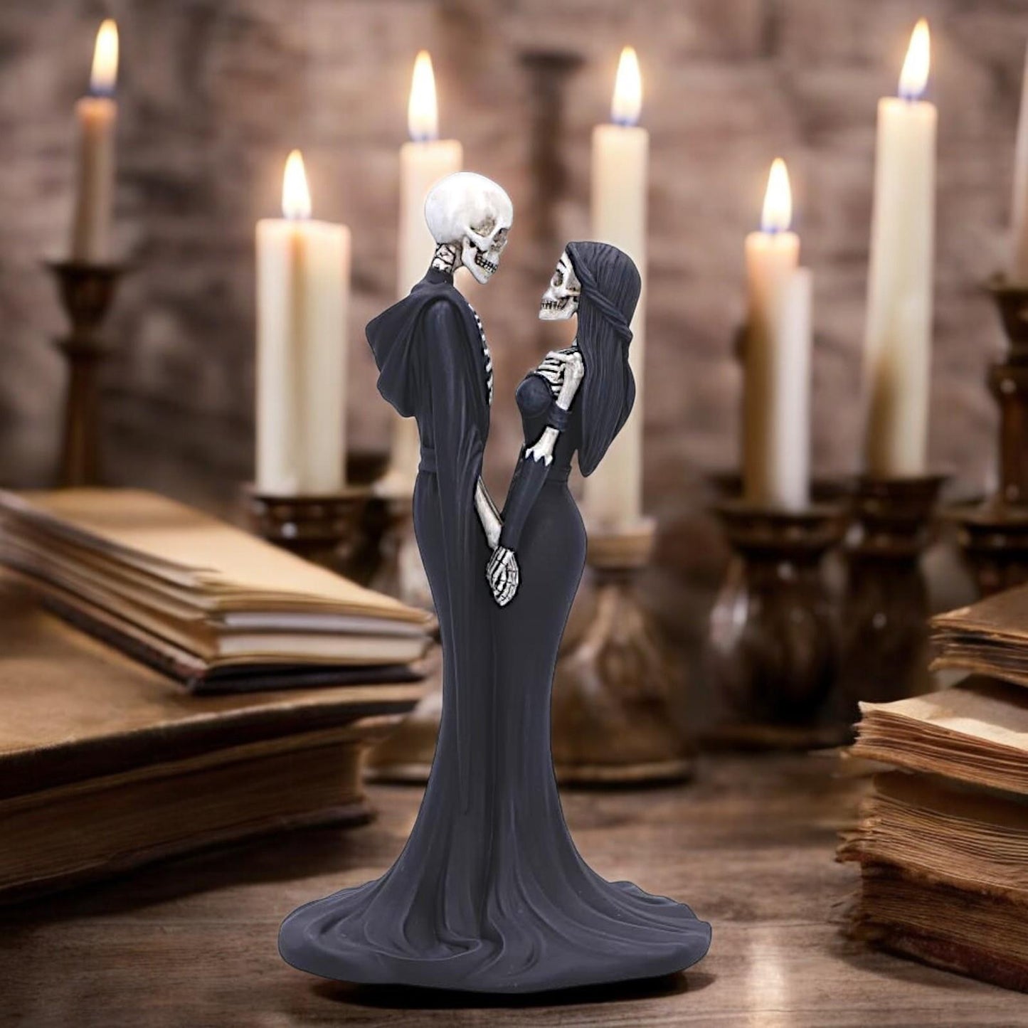 Gothic Skeleton Couple Figurine 24cm - Romantic Gothic Decor Ornament - Hand-Painted Sculpture