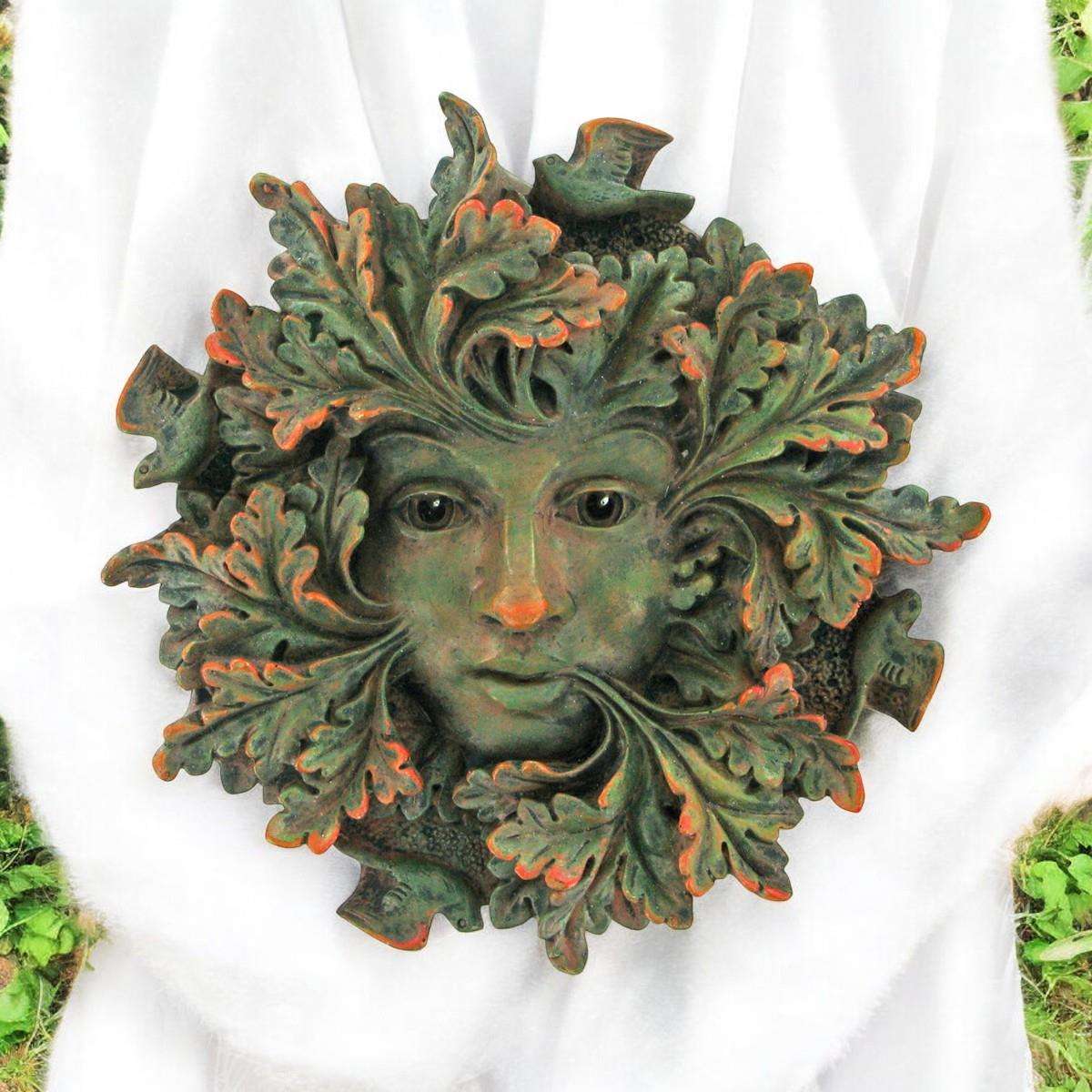 Green Spirit Weatherproof Garden Wall Plaque - Outdoor/Indoor Greenman Decor 13x13 cm Resin