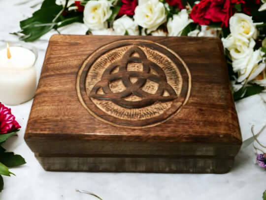 Hand-Carved Celtic Triquetra Wooden Tarot Box – Wiccan Pagan Keepsake,  Engraved Spiritual Storage for Tarot Cards