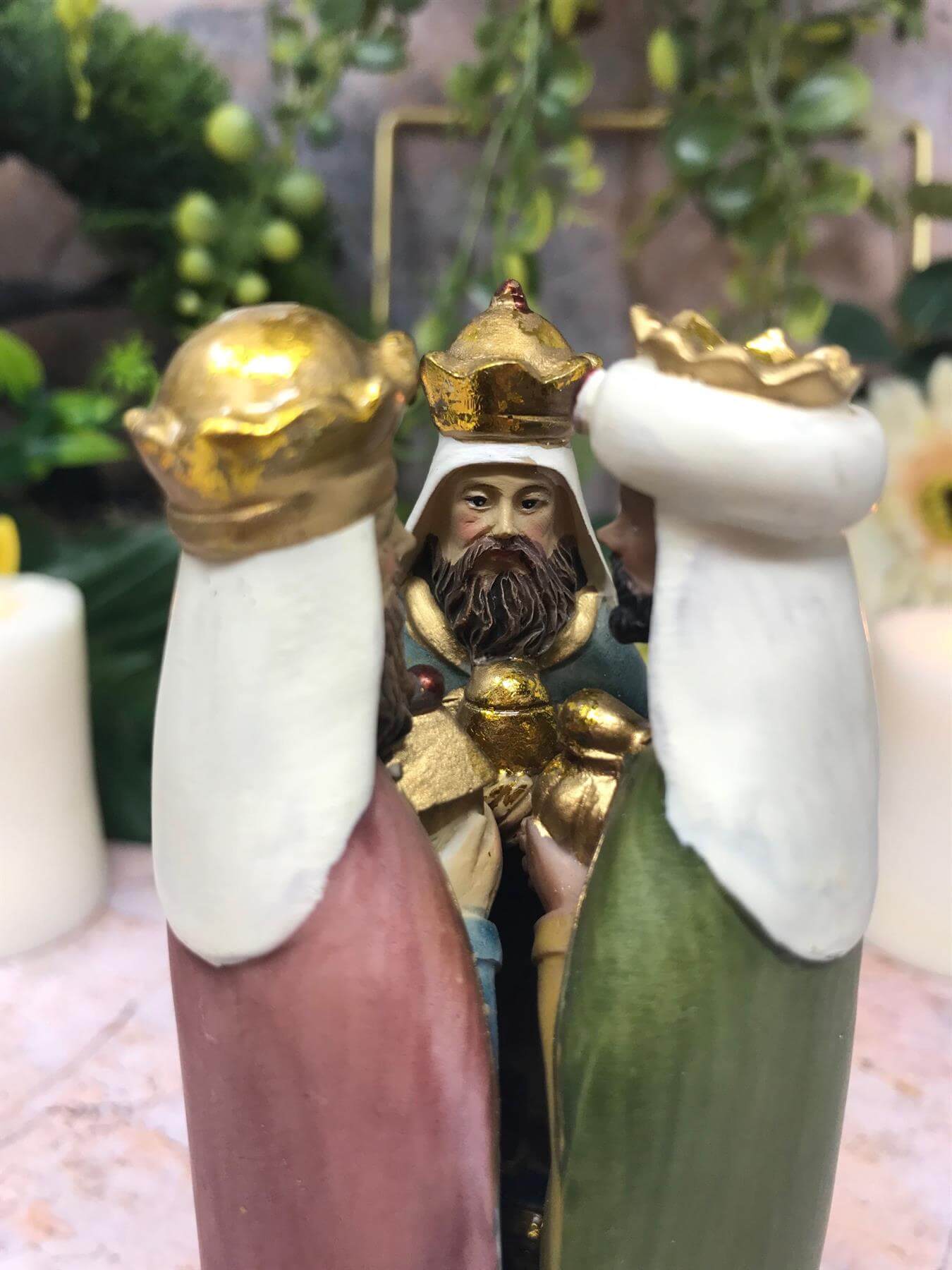 Nativity Triptych Religious Ornament Figurine Statue Symbol Worship ChristmasHand-cast nativity triptych, ideal for home decor or as a special gift. Crafted from high-quality resin and individually hand-finished. Brand new and boxed.Osiris Craftworks