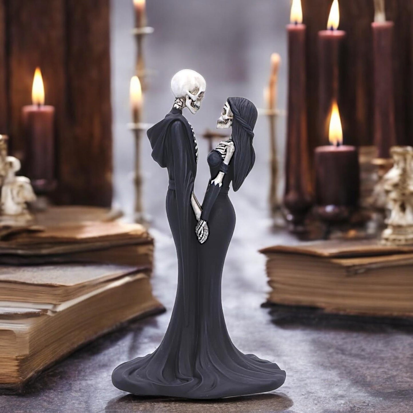 Gothic Skeleton Couple Figurine 24cm - Romantic Gothic Decor Ornament - Hand-Painted Sculpture