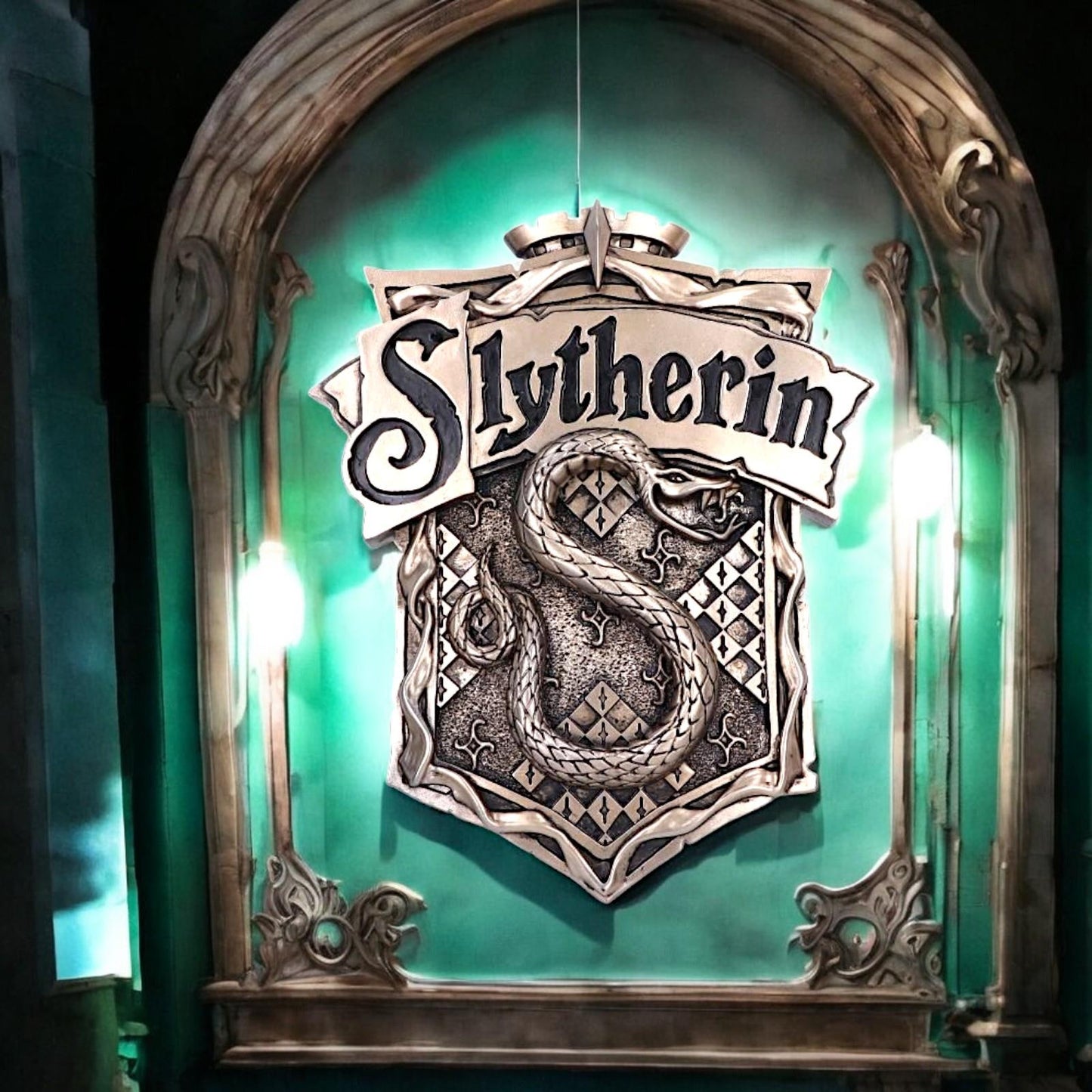 Harry Potter Slytherin Wall Plaque 19.8cm - Officially Licensed Hogwarts House Decor