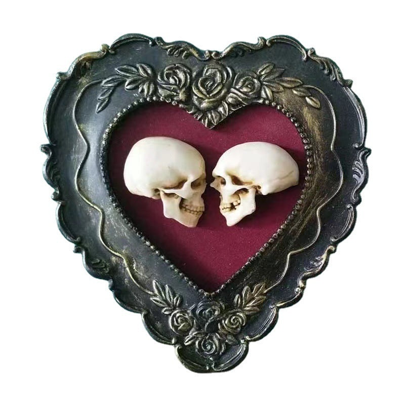 Fashion Creative Resin Love Skull Ornaments