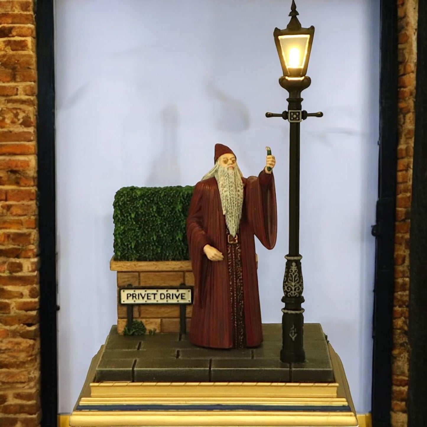 Harry Potter Privet Drive Light-Up Figurine | Officially Licensed Collectible 18.5cm