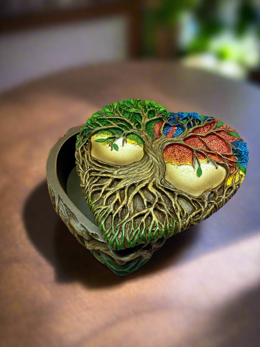 Heart-Shaped Tree of Life Trinket Box - Handcrafted Resin Keepsake Box, Spiritual Decor, Celtic Jewellery Storage