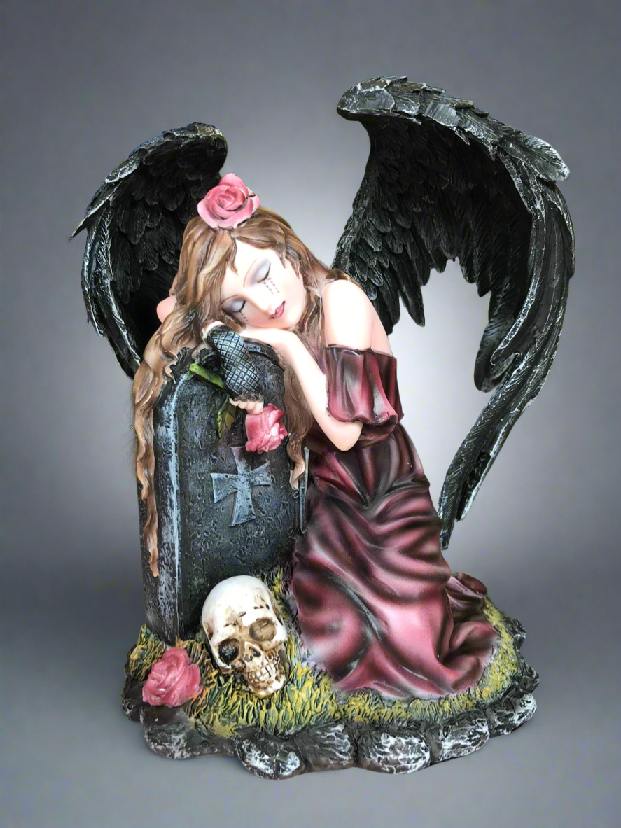 Gothic Angel Resin Statue, Dark Winged Mourning Angel with Roses, Elegantly Memorial Figurine, Poignant Angel Sculpture, Serene Gothic Decor