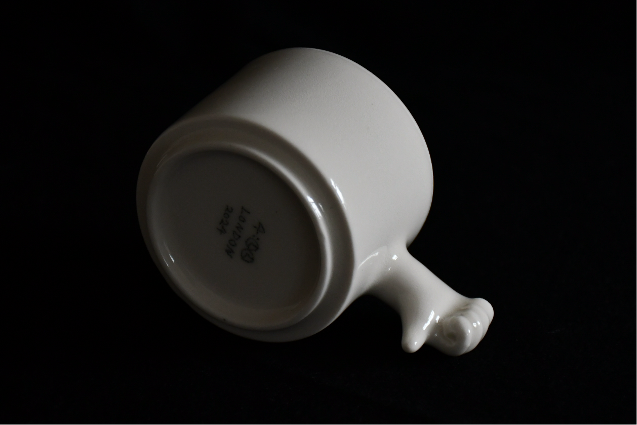 GESTURES CUPS- THUMB DOWN