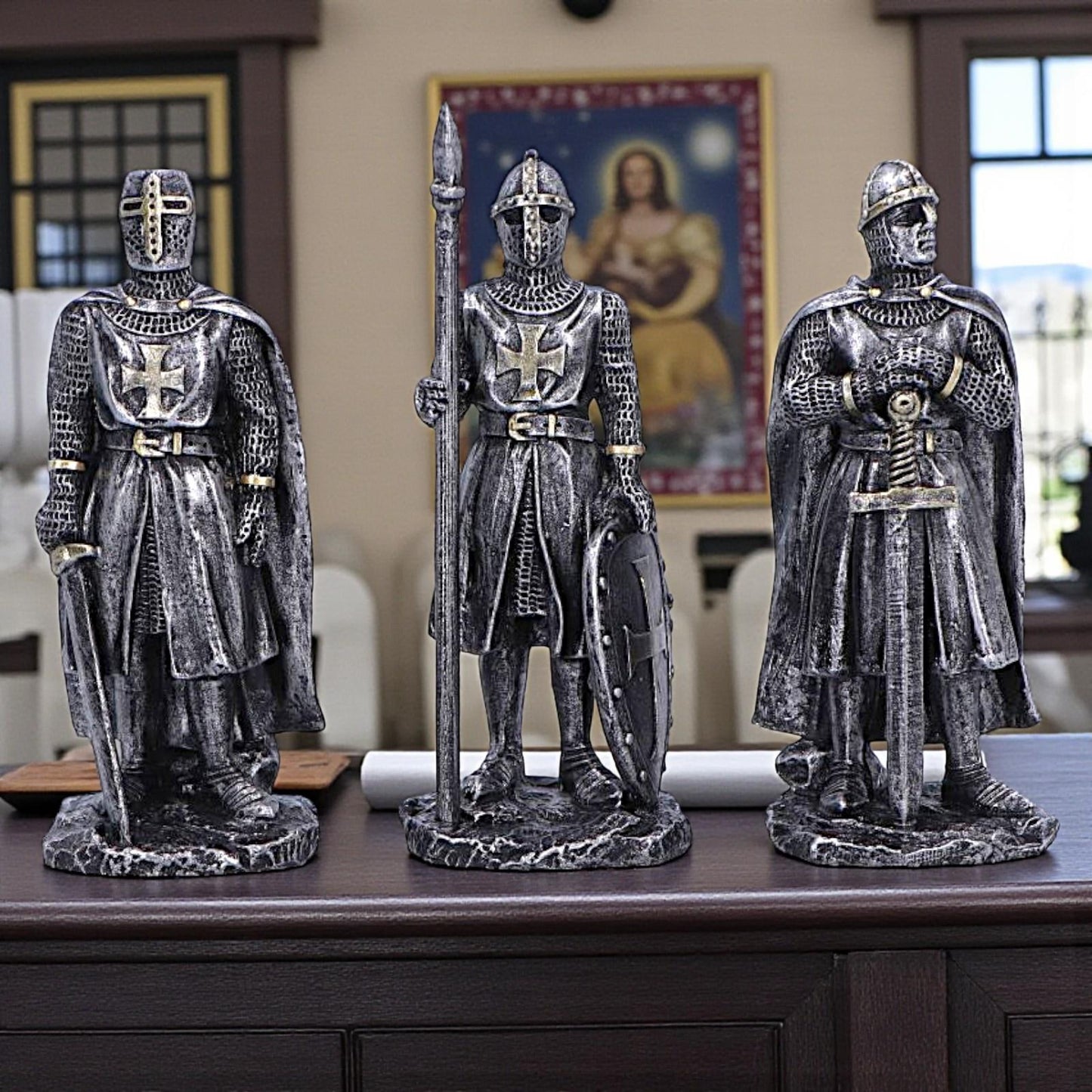 Crusader Knights of the Realm Gothic Figurines Medieval Warrior Statue Templar