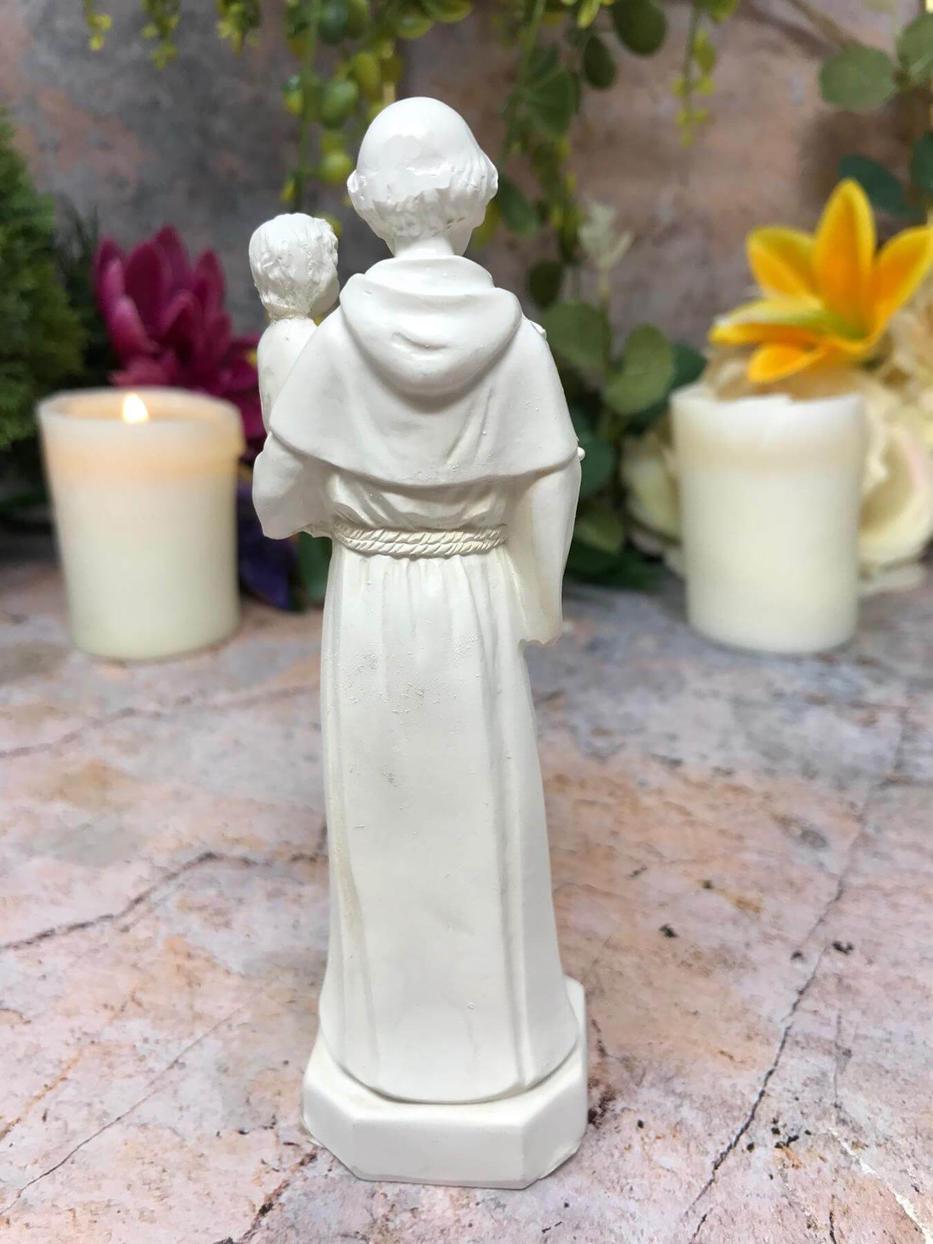 St Anthony with Baby Jesus Statue Religious Ornament Sculpture Catholic FigureSize 13 cm.Hand made from quality designer resin.The item comes packed in its own boxOsiris Craftworks