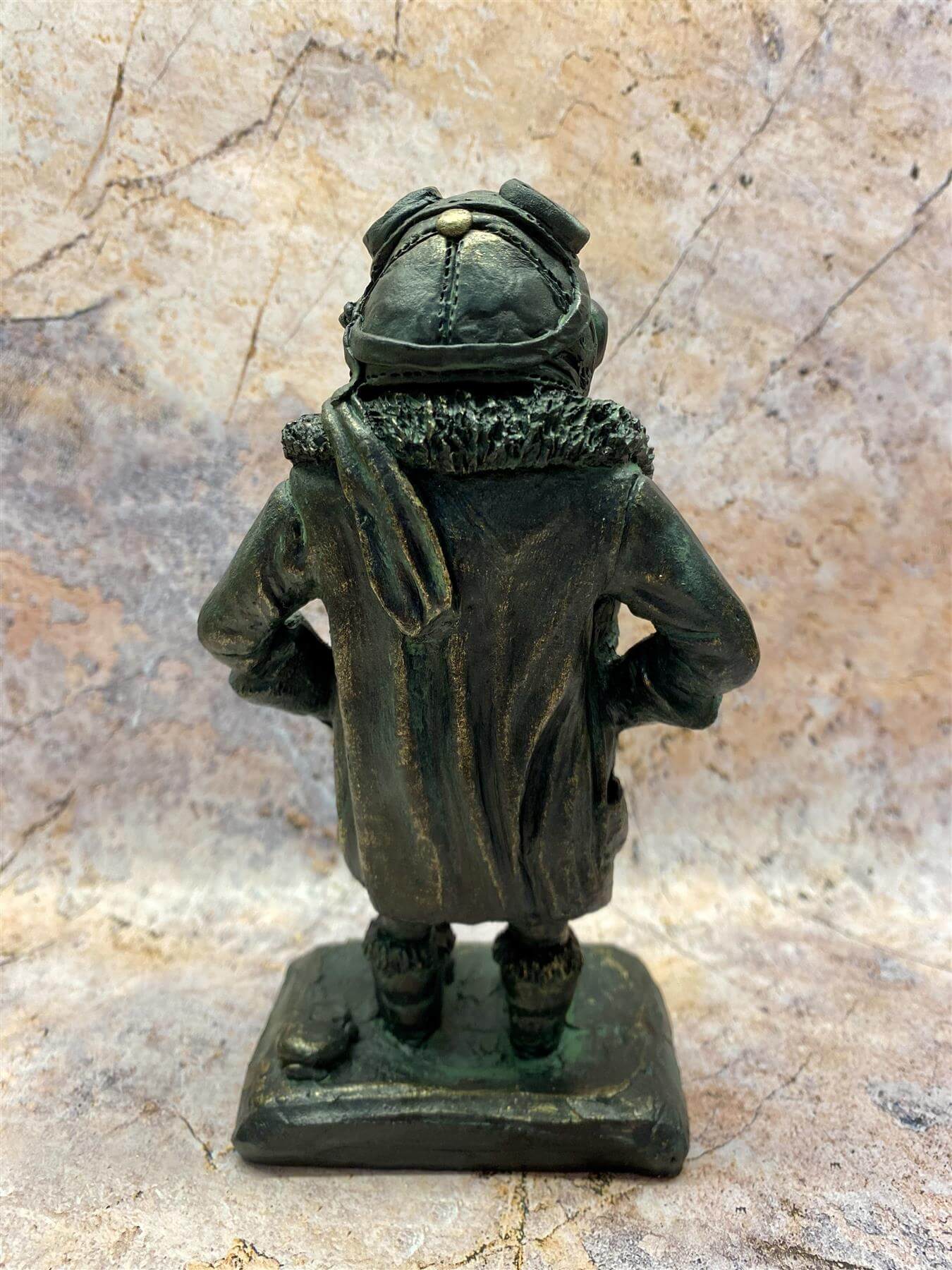 Charming Toad Gentleman Statue - Whimsical 17.5cm Resin Toad Figurine, Indoor/Outdoor Garden Decor, Dapper Amphibian Sculpture, Unique Home Accent-Osiris Craftworks