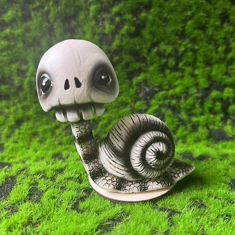 Halloween Shaking Head Skull Snail Decorative Resin Crafts
