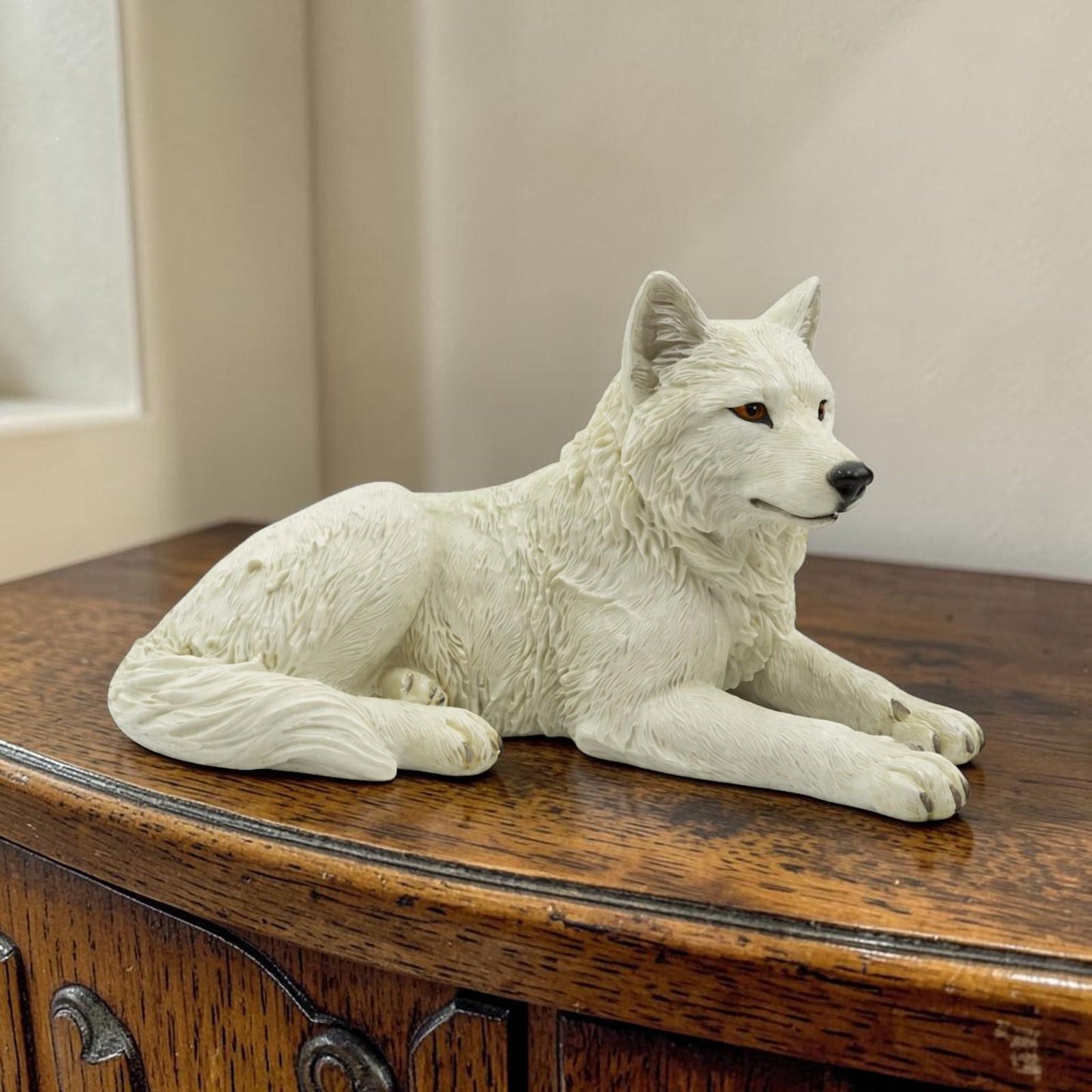 White Wolf Statue Arctic Figurine Wildlife Ornament Animal Collectible Decor