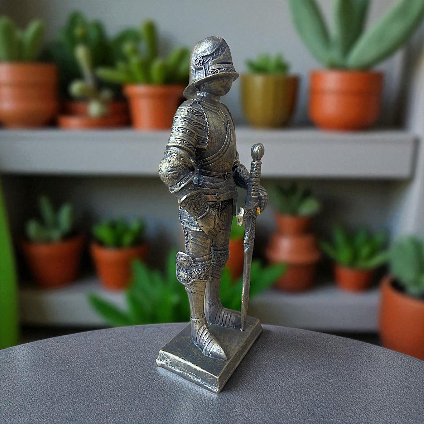 Gothic Knight Figure in Full Armour 17.5cm Resin Collectible Medieval Soldier Statue