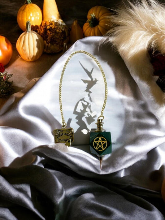 Bloodstone Dowsing Pendulum with Pentagram & Ouija Charm, 24cm Chain, Spiritual Divination Tool in Gift Box