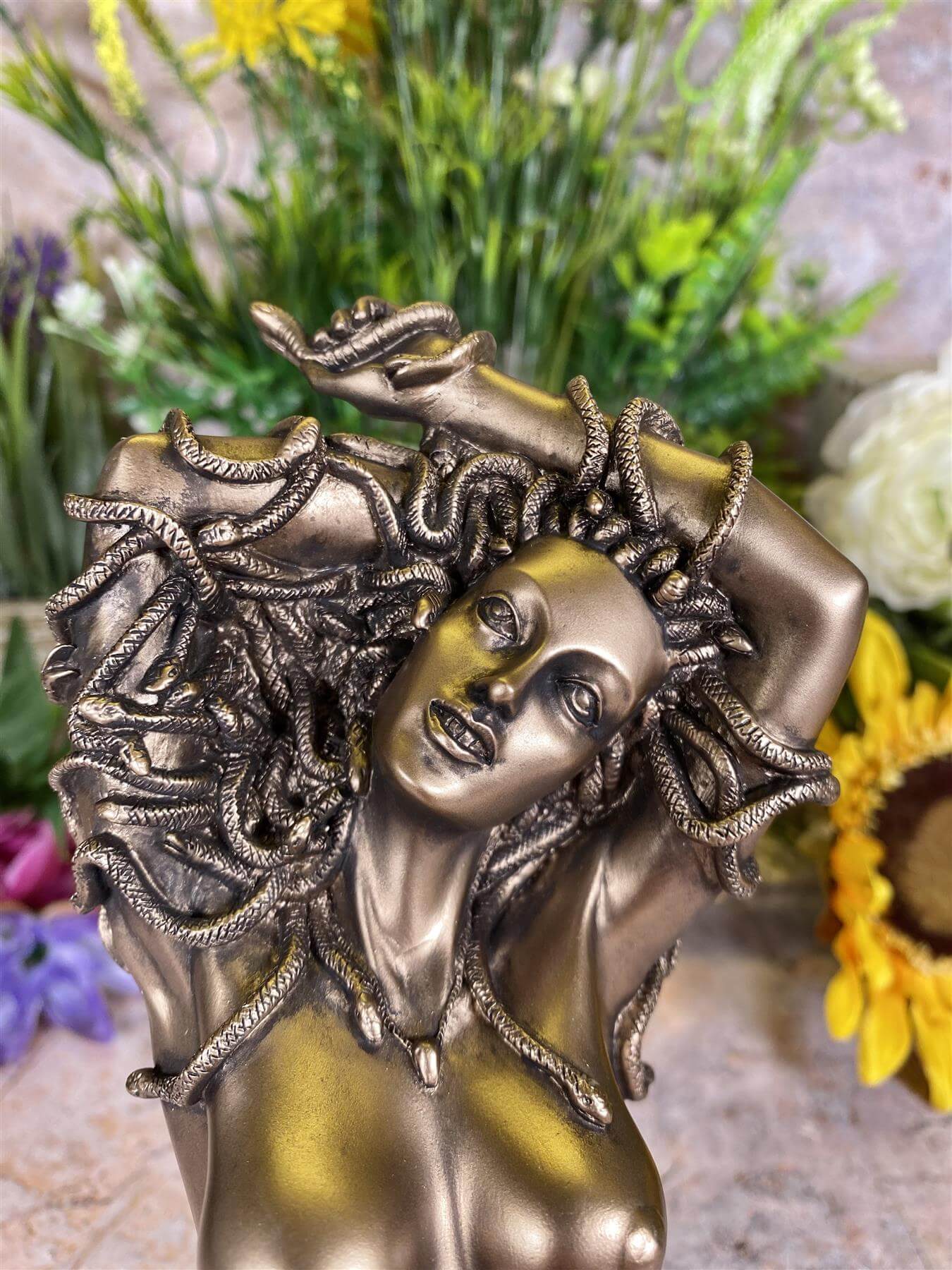 Exquisite Bronze Effect Medusa Sculpture - 21 cm Tall - Greek Mythology Artwork