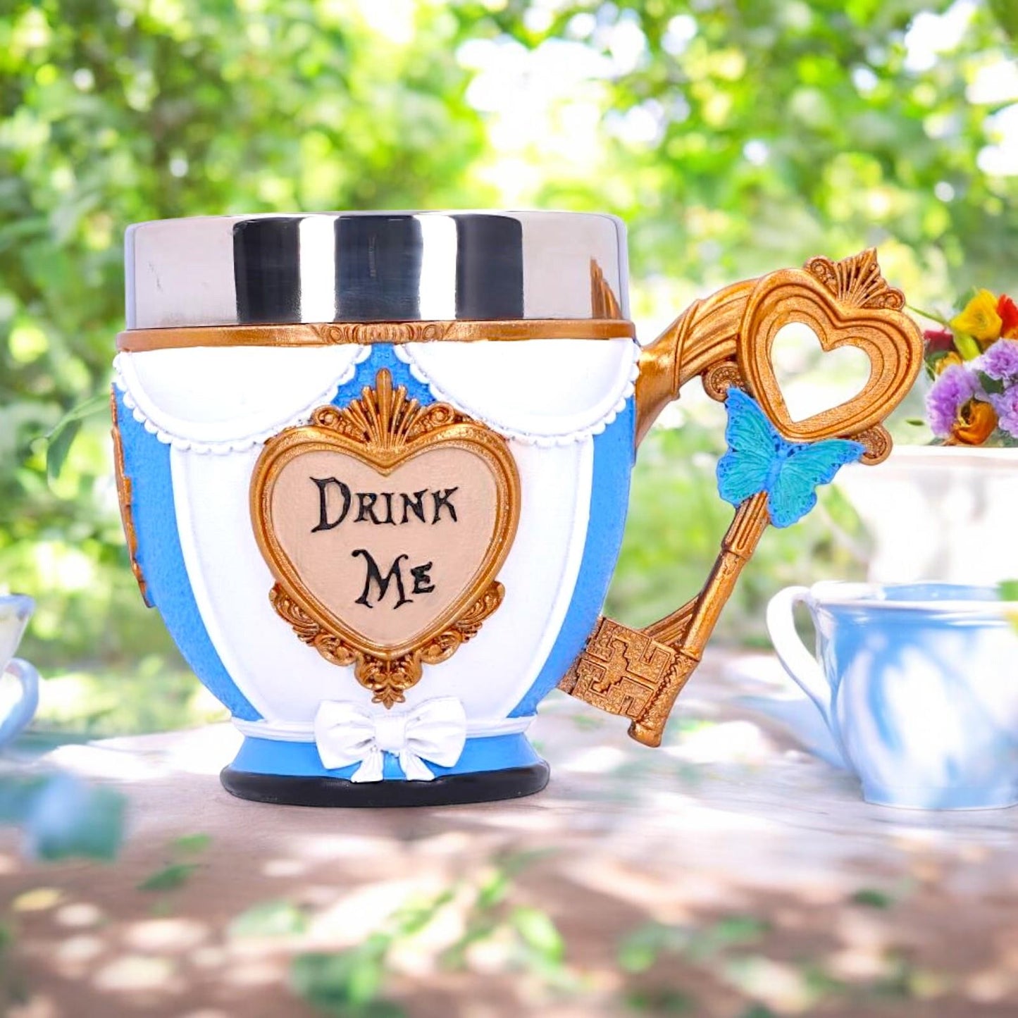 Pinky's Up Alice "Drink Me" Cup 11cm - Exclusive Nemesis Now Collection