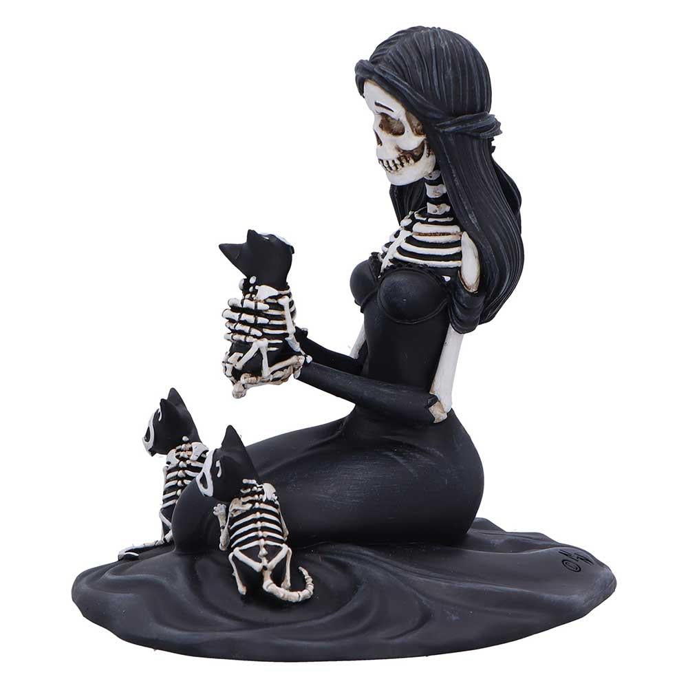 Eternal Affection Gothic Skeleton Statue with Cats Sculpture Dark Romantic Decor