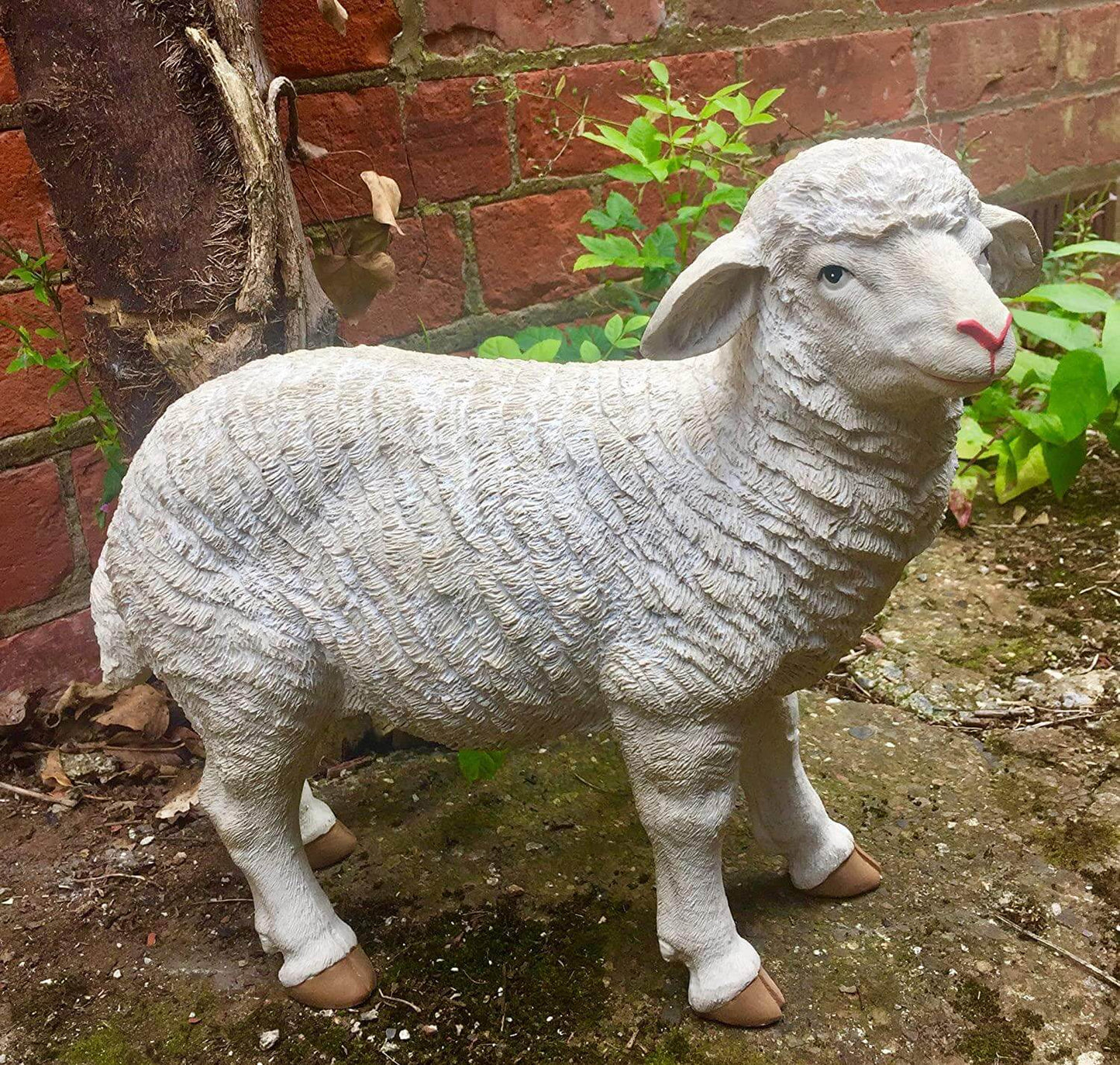 Realistic Effect Lamb Figurine Statue Garden Ornament Farm Lawn Decoration Patio Sheep Sculpture