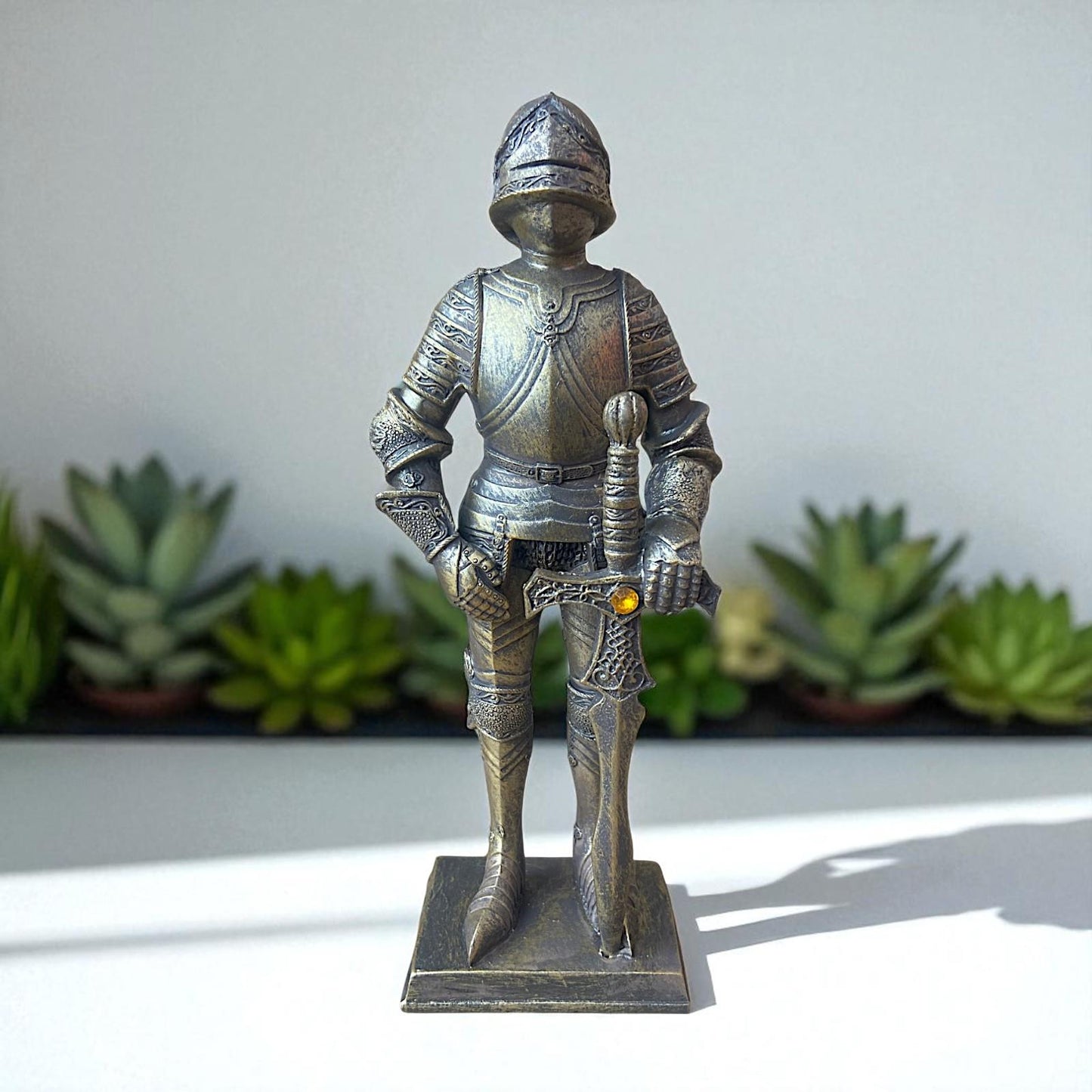 Gothic Knight Figure in Full Armour 17.5cm Resin Collectible Medieval Soldier Statue