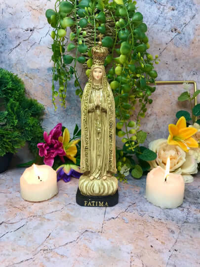 Blessed Virgin Mary Our Lady of Fatima Statue Ornament Resin Figurine for Home Chapel Religious SculptureHand-cast resin Fatima statue, 26.5 cm tall. Perfect for home, chapel, or as a special gift. Individually hand-finished by artisans. Brand new and box