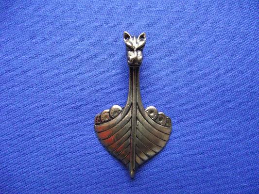 Pendentif amulette talisman en forme de bateau à tête de dragon effet or antique pour la sécurité lors des voyages