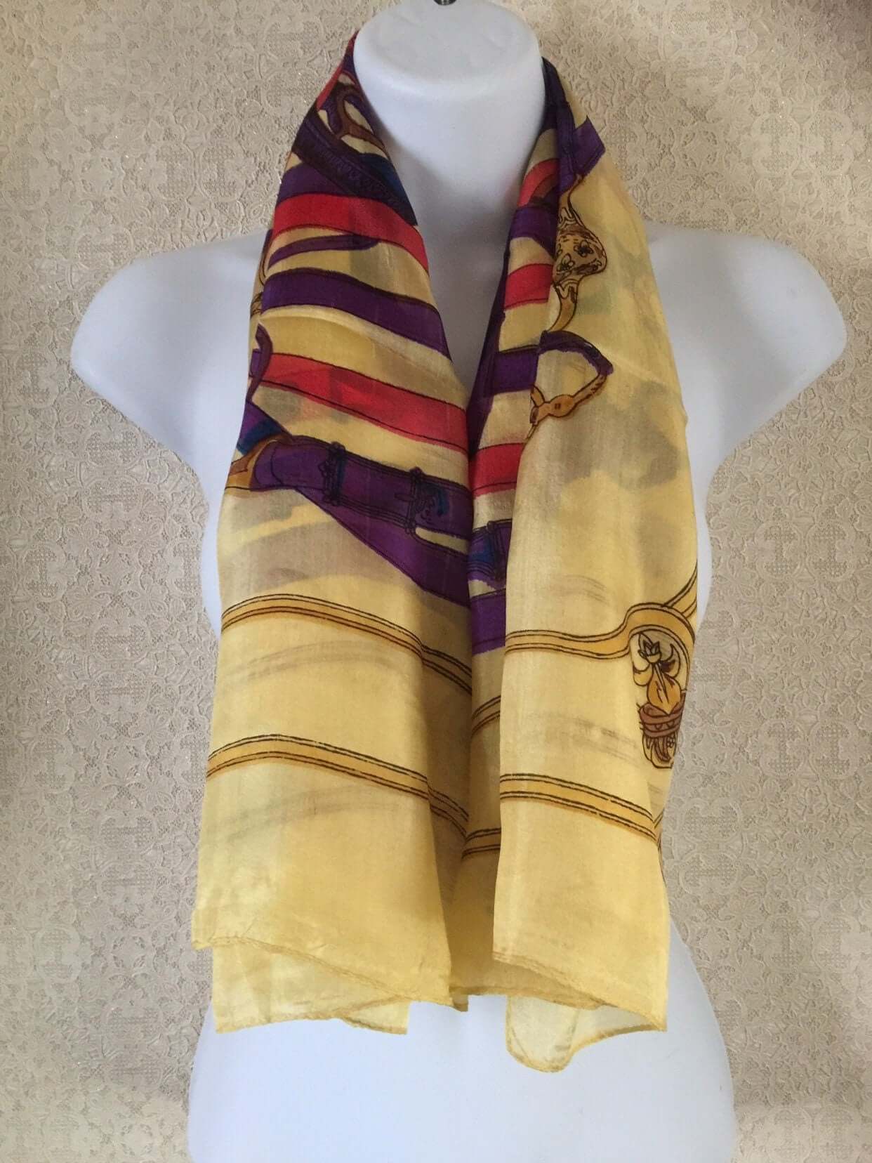 Luxurious 100% Silk Scarf - Vibrant Striped & Medallion Print - Elegant Accessory for All Seasons - 100 x 100 cm Square Scarf