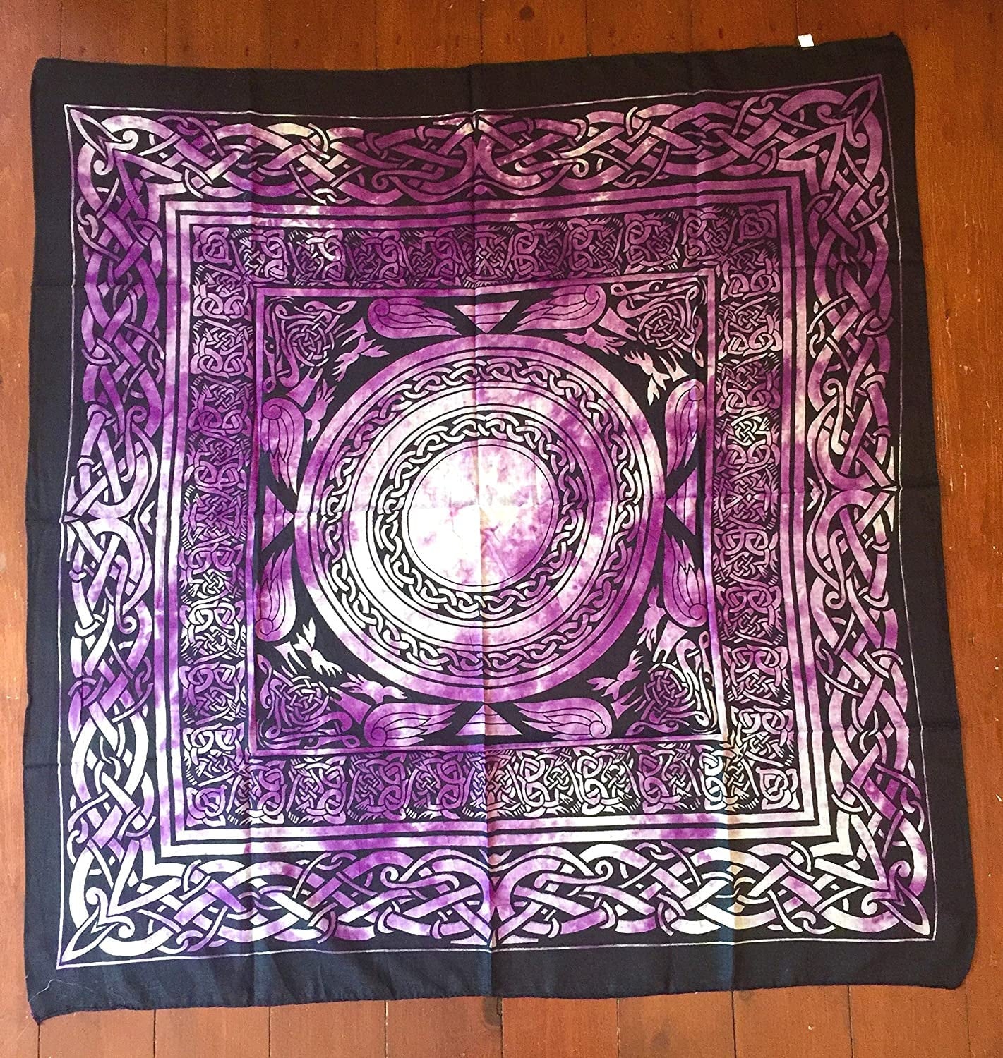 Enchanted Celtic Knot Tarot Cloth | 100x100cm Pure Cotton | Wiccan Pagan Altar Cover | Mystical Sacred Space Decoration-Osiris Craftworks