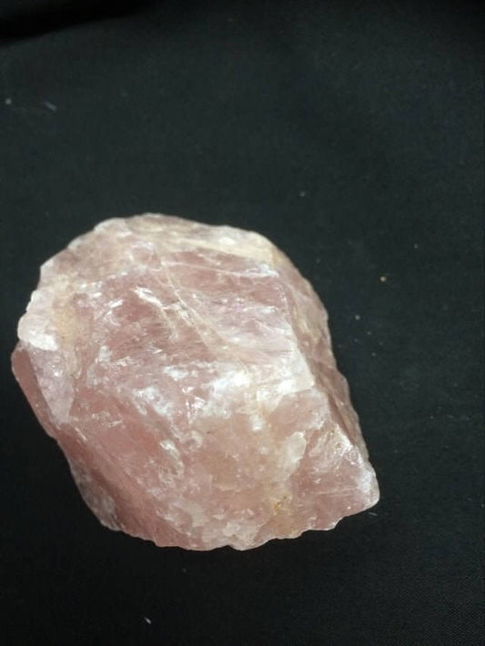 Petit spécimen de cristal brut de quartz rose, amas minéral de guérison, pierre précieuse métaphysique naturelle