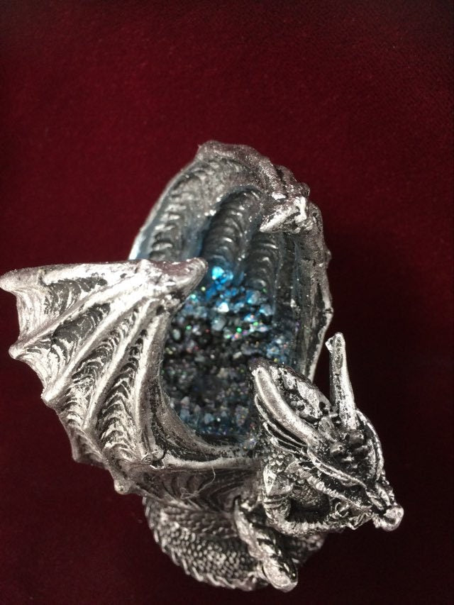 Dragon Guardian with LED Light Crystals Fantasy Sculpture Mythical Statue Ornament Dragons Collection