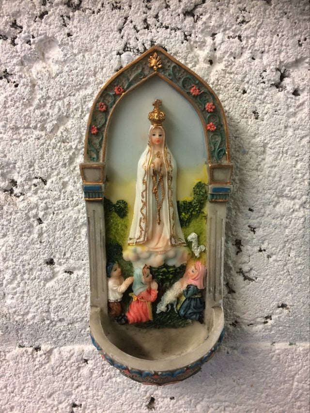 Blessed Virgin Mary Our Lady of Fatima Water Font Wall Plaque Statue Ornament Figurine for Home or Chapel 17 cm-Osiris Craftworks