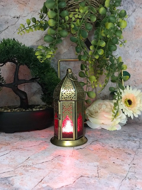 Lanterne en laiton de style marocain, bougeoir en verre rouge antique, décoration de la maison