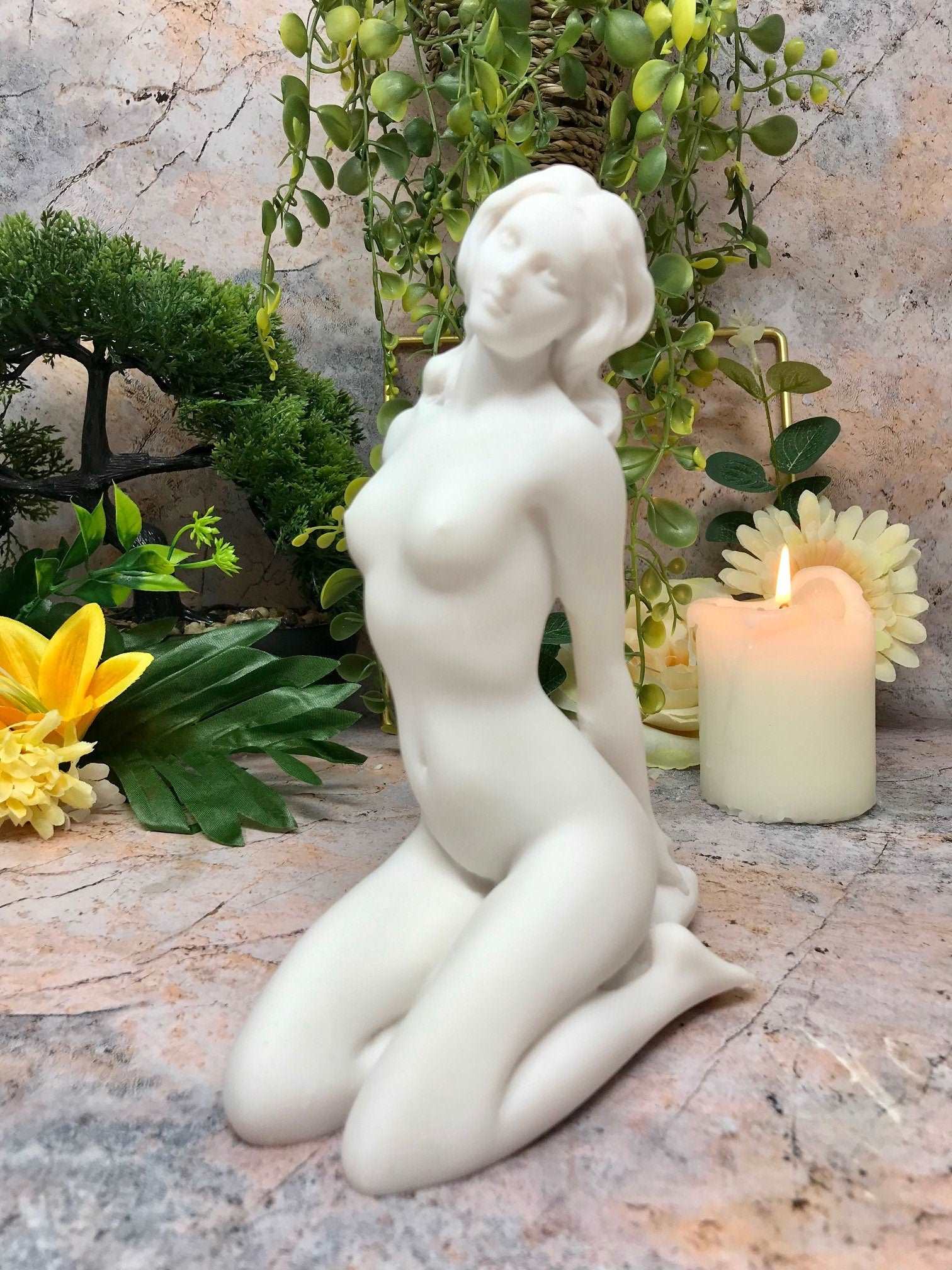 Alabaster Venus Figurine Statue Greek Goddess Sculpture Ornament