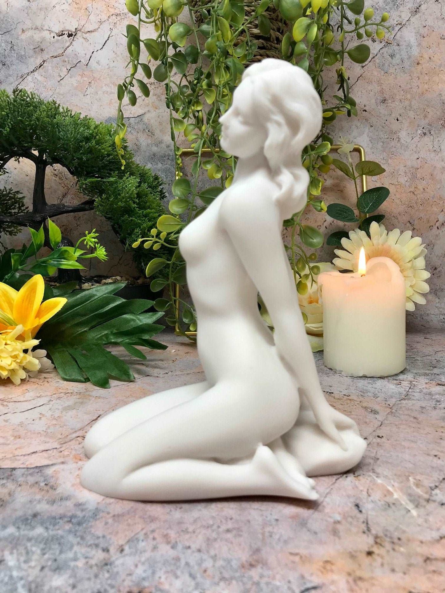 Alabaster Venus Figurine Statue Greek Goddess Sculpture Ornament