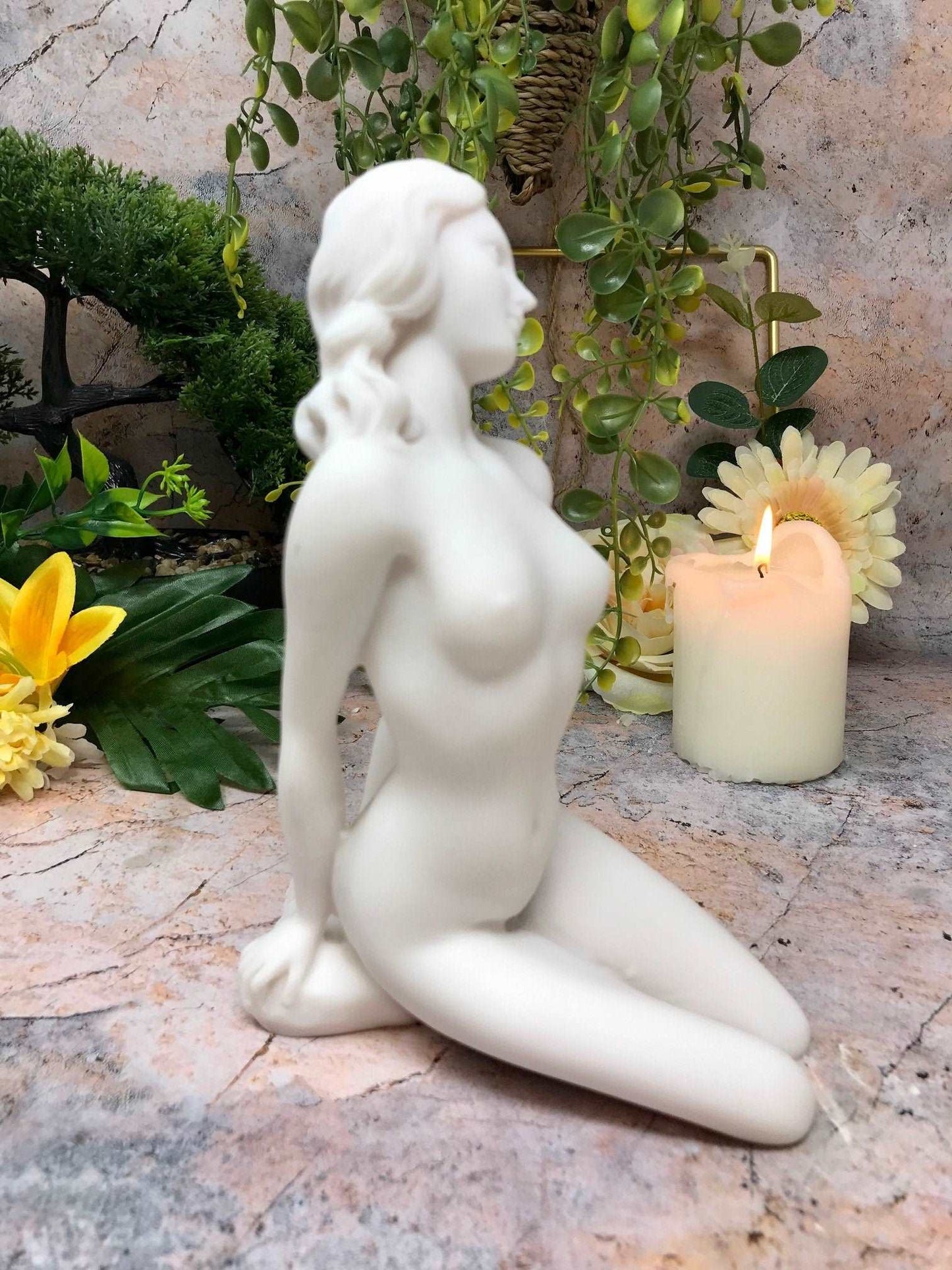 Alabaster Venus Figurine Statue Greek Goddess Sculpture Ornament