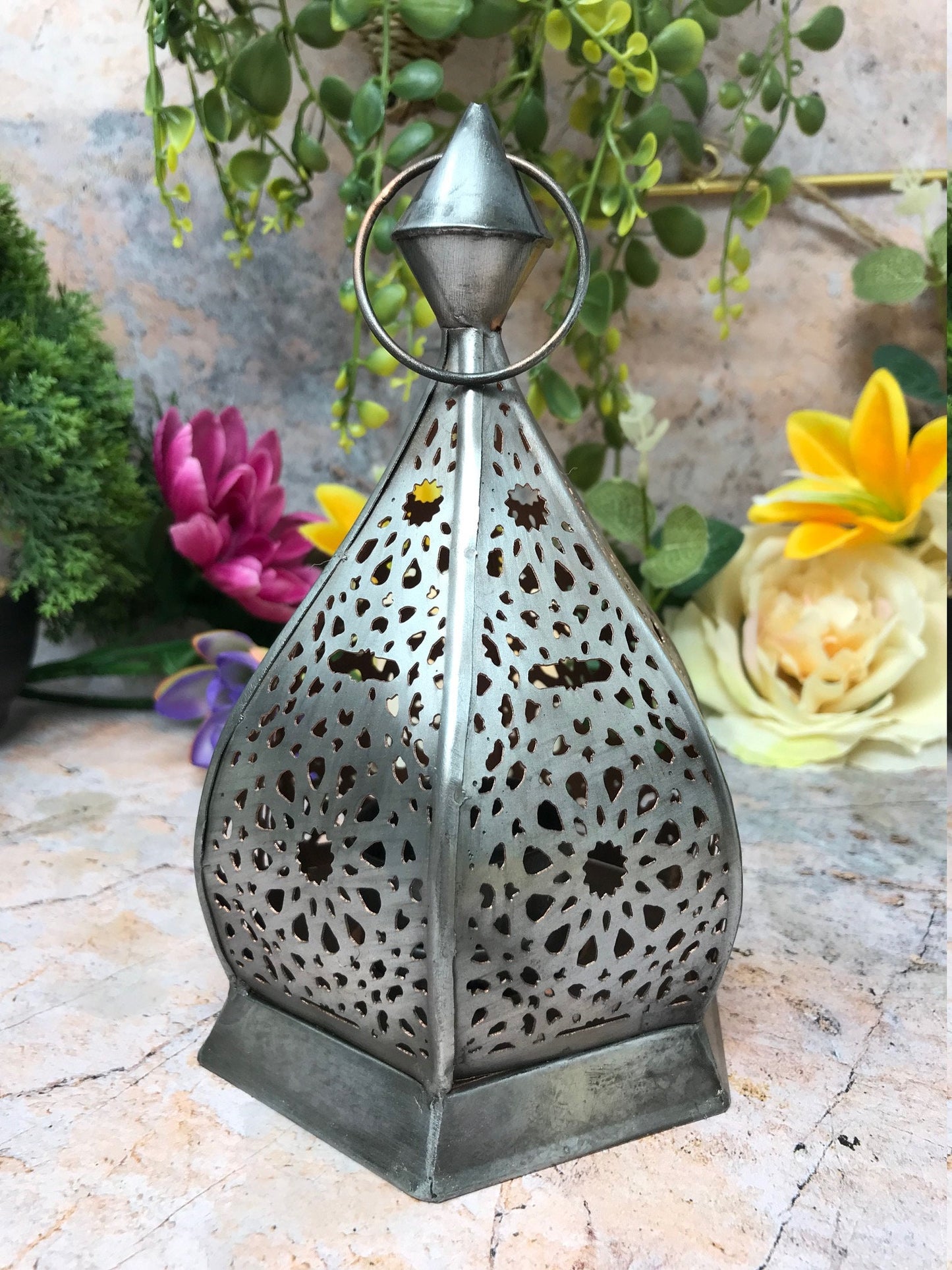 Elegant Moroccan Tea Light Holder: Exquisite Iron Lantern for Cozy Home Decor and Candlelight Ambiance