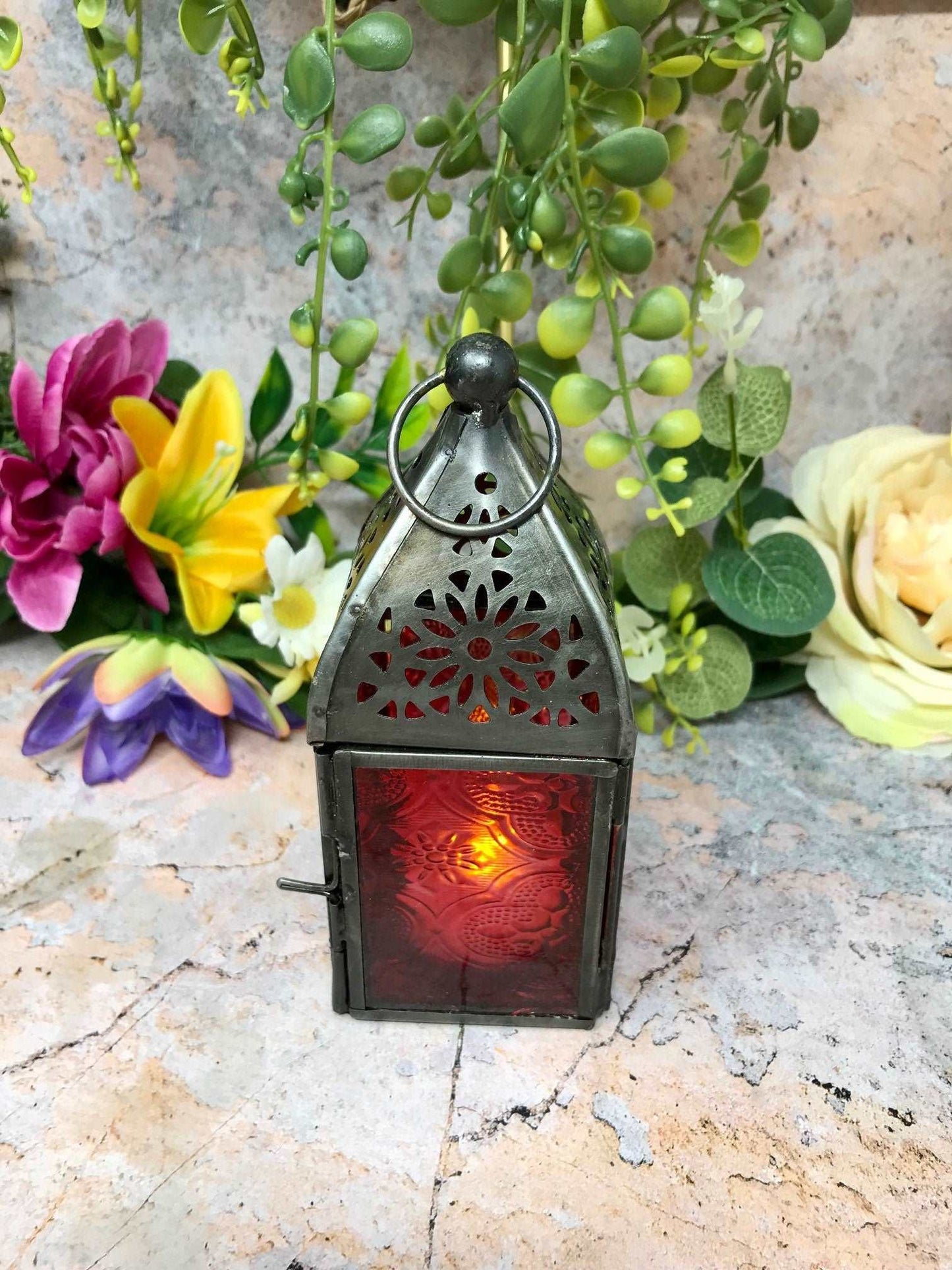 Antique Effect Moroccan Style Red Glass Zinc Lantern Candle Tealight Holder Home Lighting Seasonal Decor Ornament