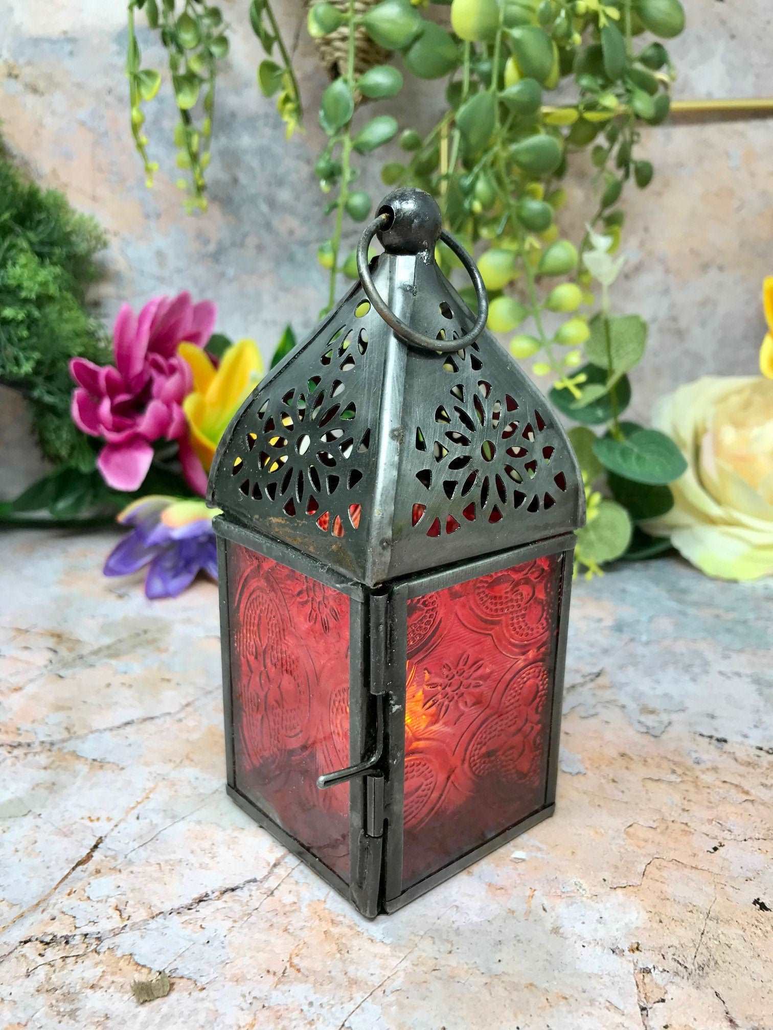 Antique Effect Moroccan Style Red Glass Zinc Lantern Candle Tealight Holder Home Lighting Seasonal Decor Ornament